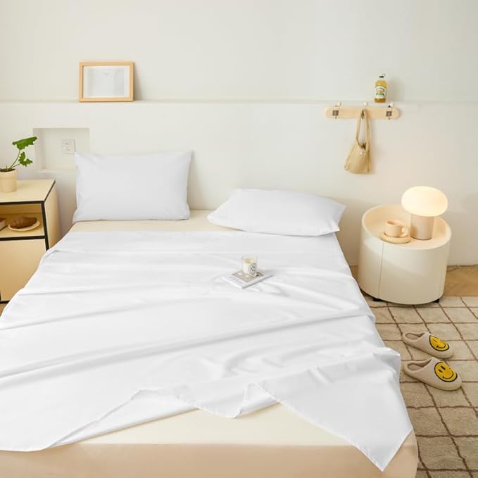 WenBags Lightweight Waterproof Flat Sheet 70 * 90 Inches Queen Size-Mattress Protector for Bed & Couch, Pet Hair Resistant Cover Ideal for Dogs & Cats, Perfect for Hotels & Hospitals (White) - Image 3