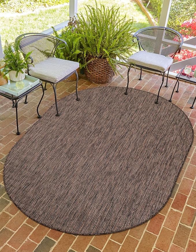 Unique Loom Outdoor Solid Collection Area Rug (3' 3" x 5' 3" Oval Light Brown/Ivory) by UniqueLoom