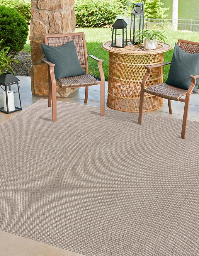 Unique Loom Outdoor Solid Collection Area Rug (6' 1" Square Beige/Ivory) by UniqueLoom