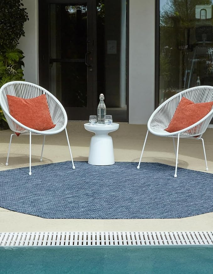 Unique Loom Outdoor Solid Collection Area Rug (5' Octagon Blue/Navy Blue) - Image 2