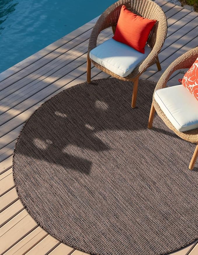 Unique Loom Outdoor Solid Collection Area Rug (3' 3" Round Light Brown/Ivory) by UniqueLoom