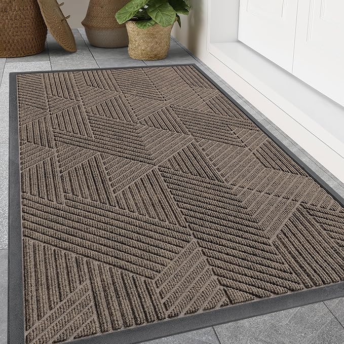 Smiry Front Door Mat Outside Entrance, Heavy Duty Sturdy Natural Rubber Doormat, Trap Dirt and Moisture, Easy Clean Low Profile Mats for Indoor Outdoor Entry, Irregular Triangle (47x32, Mixed Khaki) by Smiry