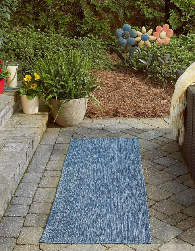 Unique Loom Outdoor Solid Collection Area Rug (2' 7" x 10' Runner Blue/Navy Blue) - Image 4
